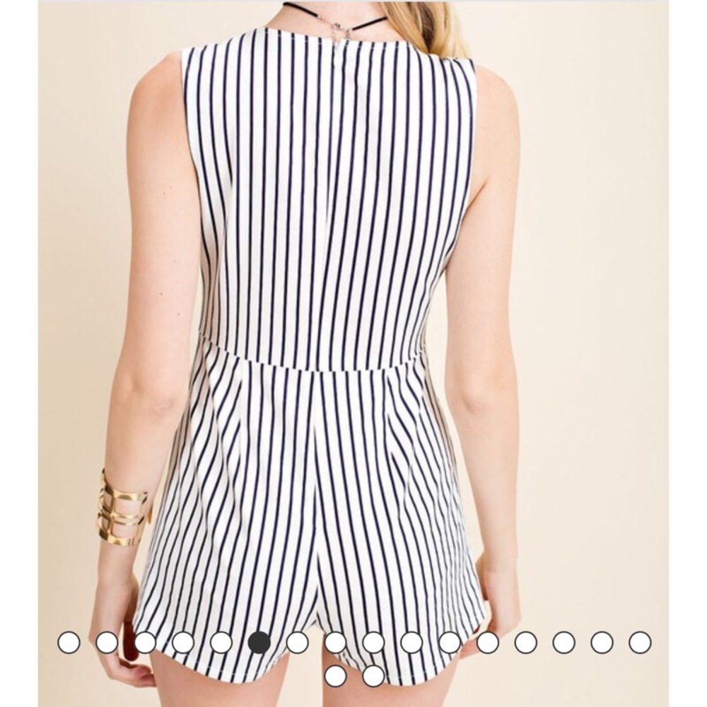 NWT • Large striped nautical romper with buttons • - Picture 5 of 8
